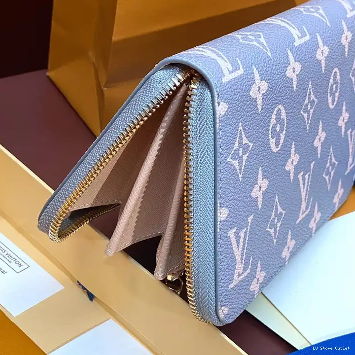 Hot sale LV 2408YA0235 Bags 0419